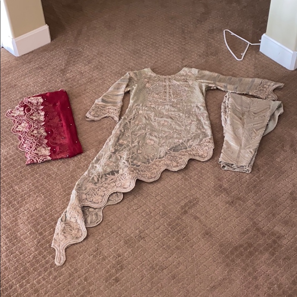 3 piece side tail suit